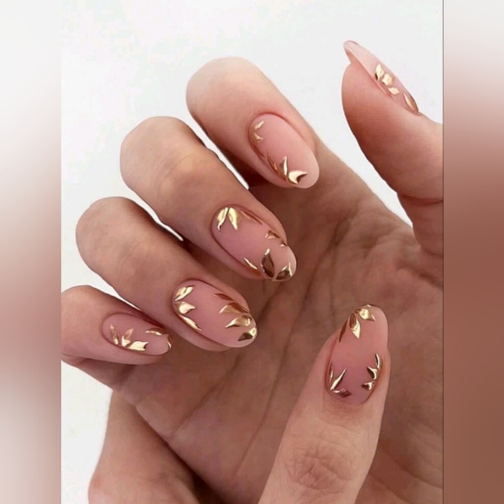 Medium almond gold leaves design press on nails set
